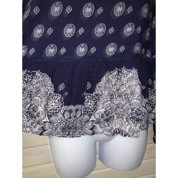 Wild Blue Sadie Robertson Sz MEDIUM Blouse Boho Tunic Rayon Blue Peplum EUC - Picture 4 of 9